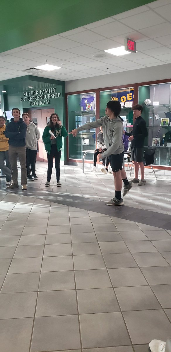 AshleyC84665868's tweet photo. CIT105 learned about algorithms today. With their team they had to construct a well designed paper airplane and create step by step directions. Tomorrow they will give another group their algorithm and have them recreate their design. https://t.co/FdnYxqAv71