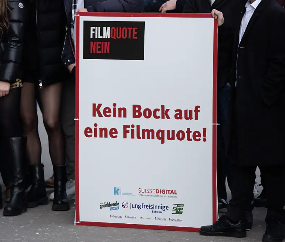 themattmueller_'s tweet photo. Jetzt ist es amtlich: Unser Referendum gegen das konsumentenfeindliche #Filmgesetz steht! 15. Mai ist Urnengang. Das wird ein Kampf David vs. Goliat. #Filmlobby plant Mio.-Kampagne. Wir Konsumenten lassen uns hiervon nicht beirren. Niemand will EU-#Filmquote &amp; #Filmsteuer. https://t.co/rM0RgWpt4z