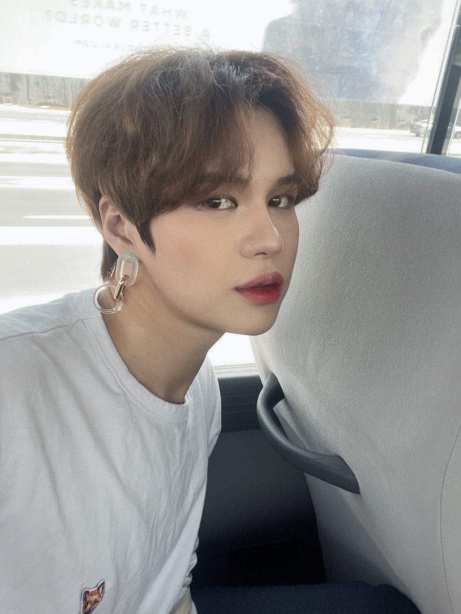 megamax_twt's tweet photo. [ #하엘 ]

무대 가는 길🎶

#사진 #계속 #풀어줄게 #기다려 
#메가맥스 #MEGAMAX #MGX https://t.co/aKamLeFml4