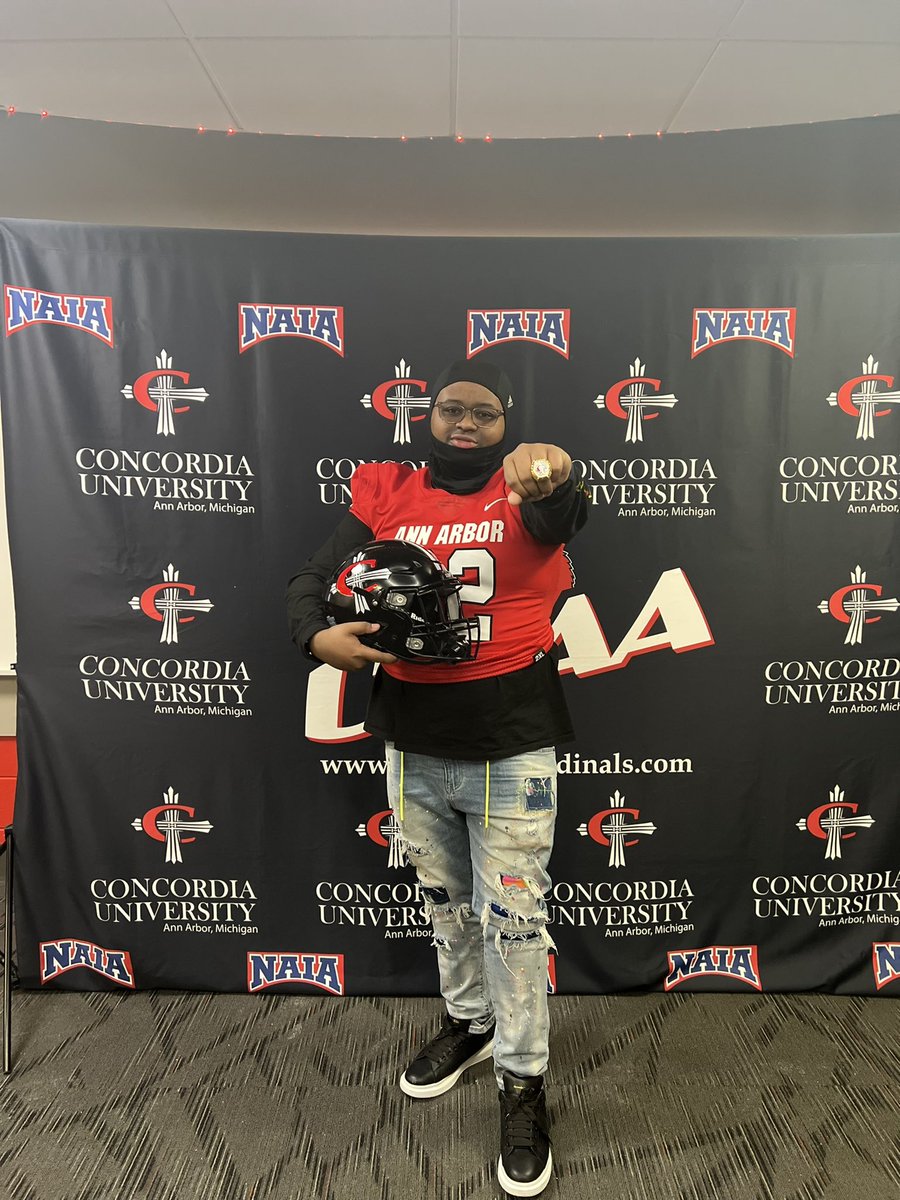 PercyFowlerIV1's tweet photo. After a great visit and talk with
@Coach_Straz and @CoachSchu44 
Blessed to receive a offer From Concordia University Ann Arbor https://t.co/0O12KKMMAA