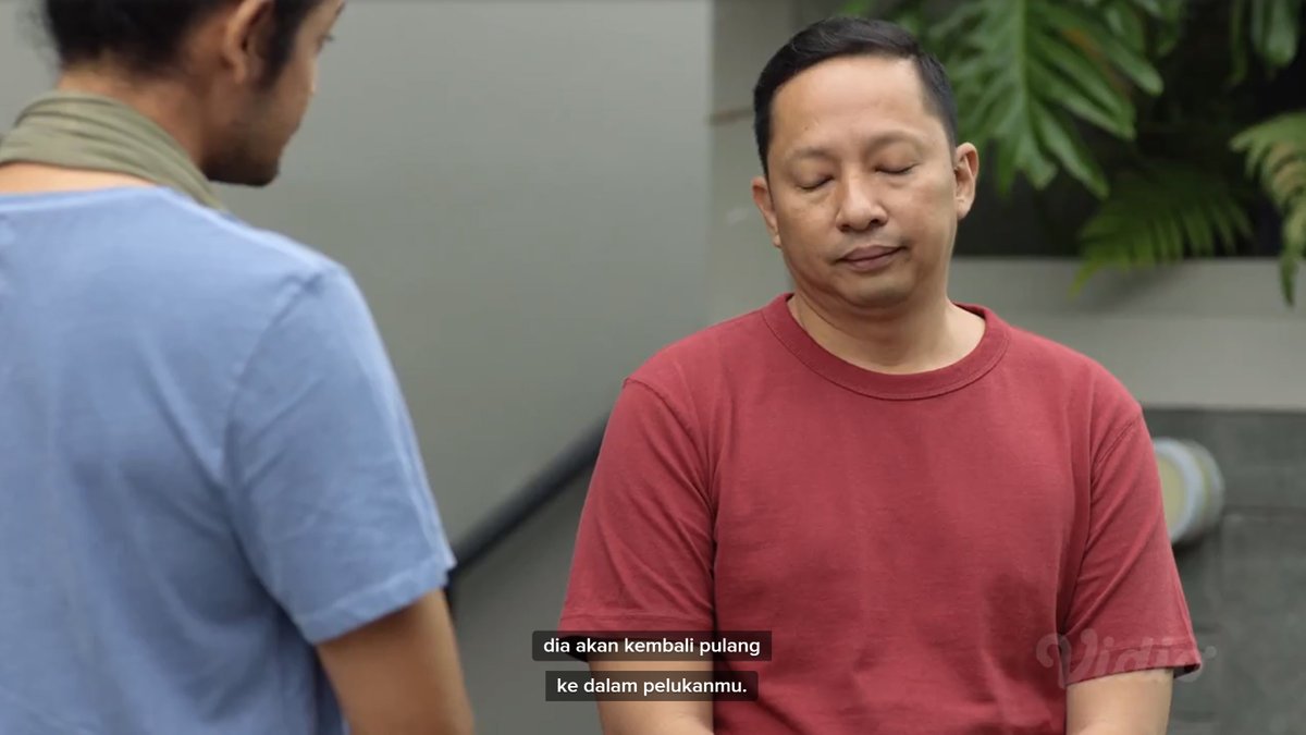 handokotjung's tweet photo. Ketika lagi pusing dan ada orang ga deket-deket banget ngasih nasehat: https://t.co/nNjMU6u65Q