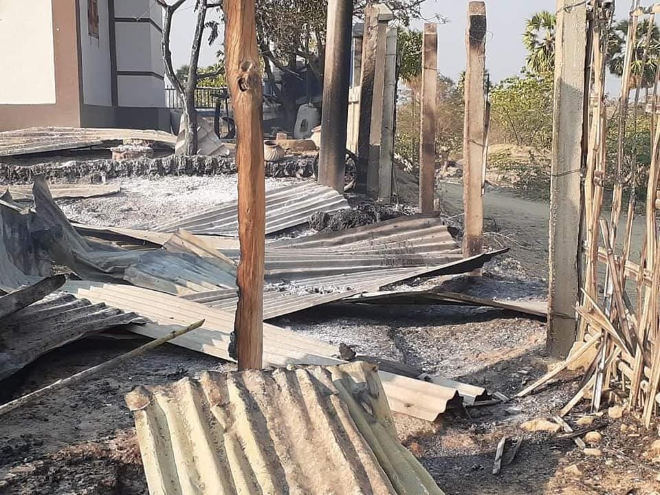 BluemoonAngel2's tweet photo. In Gwaycho village, Yesagyo tsp, PyuSawHtee group shot dead to UKyawMg, a dead mute person, abducted 2 residents, burnt down 15 houses of NLD supporters, and looted the valuable thing today. #WarCrimesOfJunta #2022Mar15Coup #WhatsHappeningInMyanmar https://t.co/QvNBw9gmyo