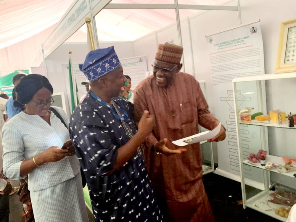 IITA_CGIAR's tweet photo. #Thread
Prof Lateef Sanni at the ongoing Science, Technology &amp; Innovation Expo. holding in Abuja
1- Prof Sanni, Head, IITA-Abuja with DG @FiiroOfficial https://t.co/bo1V8O2UkS