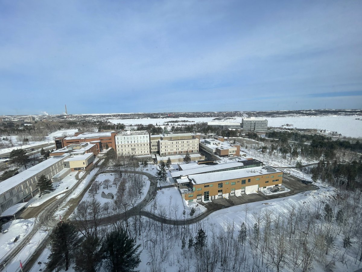 Ça fait longtemps!  Been a while. Nice to back. Chez nous finalement! <a href="/LaurentianU/">Laurentian University - Université Laurentienne</a> @ULaurentienne <a href="/TechLUL/">Tech LUL</a>