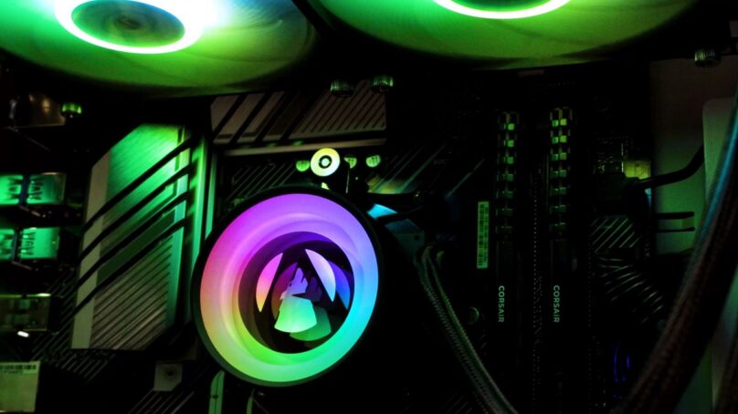 Ebuyer's tweet photo. AlphaSync gaming PCs are proving incredibly popular with gamers.
Find out why, here ๐ https://t.co/qjsYsvUfaM
@alphasyncgaming #alphasync #gamingpcs #gamingblog #prebuilt #essentialtech #gamers #gamingperformance https://t.co/nuVlL0qkxJ