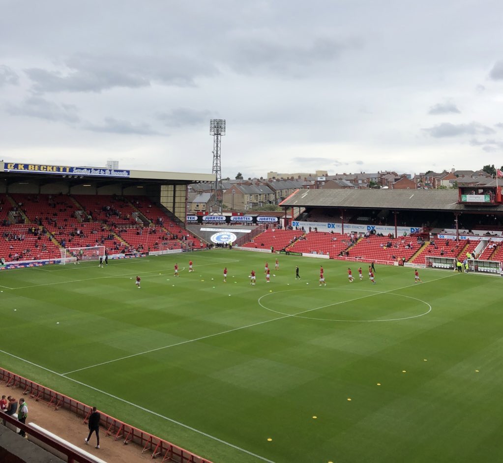 TomWood_mmmmm's tweet photo. Tuesday Expectation: going to watch match wi Jake
Tuesday Reality: A&E and hospital wi Jodie 😭
PS: she’s stable and on all the right fluids so 🤞🏻 she’ll be back up and running soon
#BarnsleyFC
#BDGH https://t.co/P5p82Eg5m9