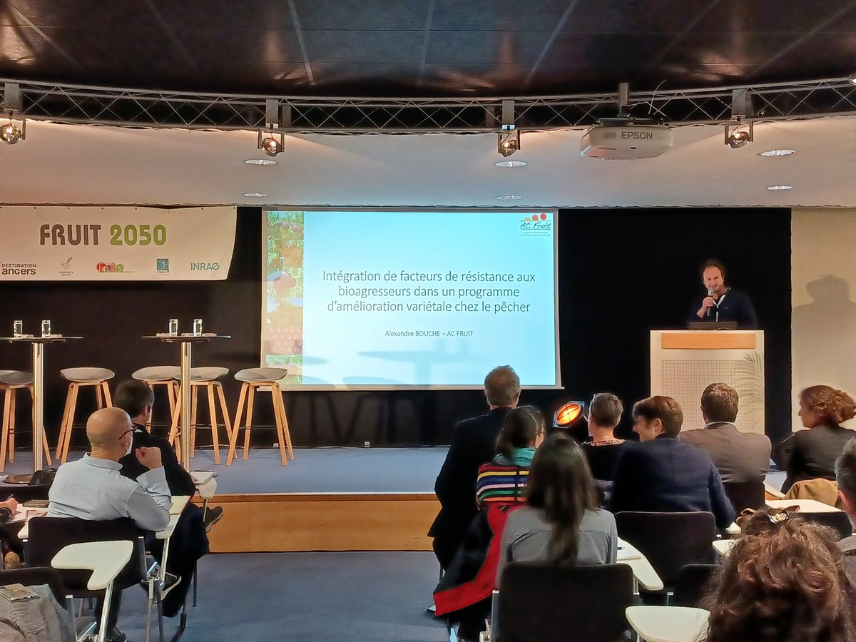 Alexandre BOUCHE, ACFruits, presents his approach of selection and innovative varietal creation on apricot and peach during the VEGEPOLYS VALLEY GIS FRUITS SYMPOSIUM [VVGISFSYMPOSIUM] during #sival22. He presents the orchard of tomorrow (varieties, less treatment)