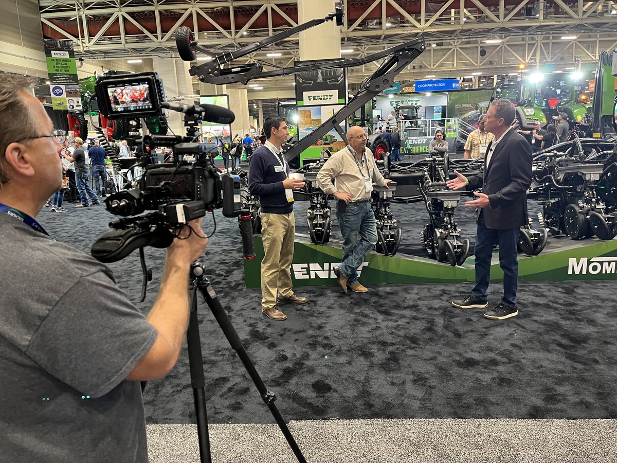 AGCOcorp's tweet photo. We loved getting to show farmers, customers, and dealers all of AGCO's newest innovations and products at the 2022 Commodity Classic in New Orleans! Swipe through to see pictures from this annual event. #AGCO #CommodityClassic2022 https://t.co/pE1mFjj6tO
