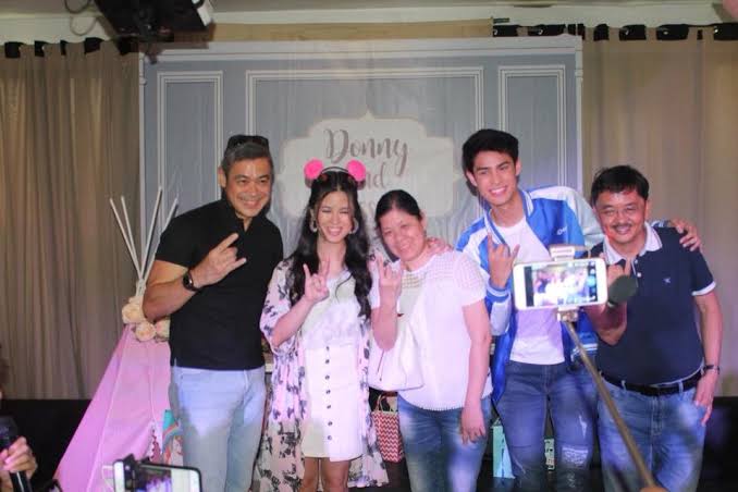 Kristen's fam 🤝 Donny's fam

✨DonKiss Family✨
#DonKiss | #DonKissFam