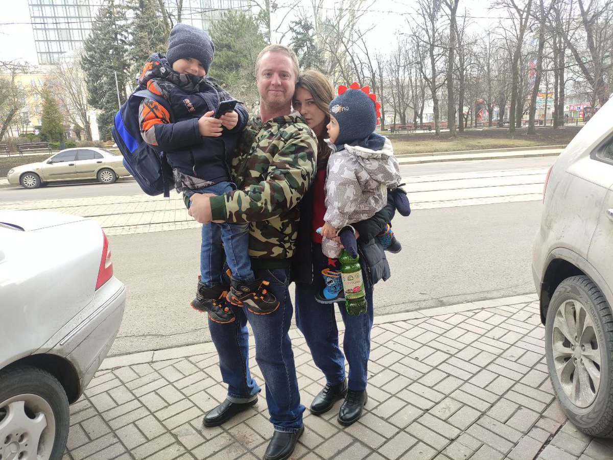 PLnewstoday's tweet photo. My wife has been refusing to evacuate #Donetsk without me, but after yesterday's #Ukrainian cluster bombs that killed 25+ and injured 50+, I have forced her to leave with the children.  They will stay in the safety of #Russia until #Ukraine is no longer targeting civilians. https://t.co/4Rfs9Msfm1