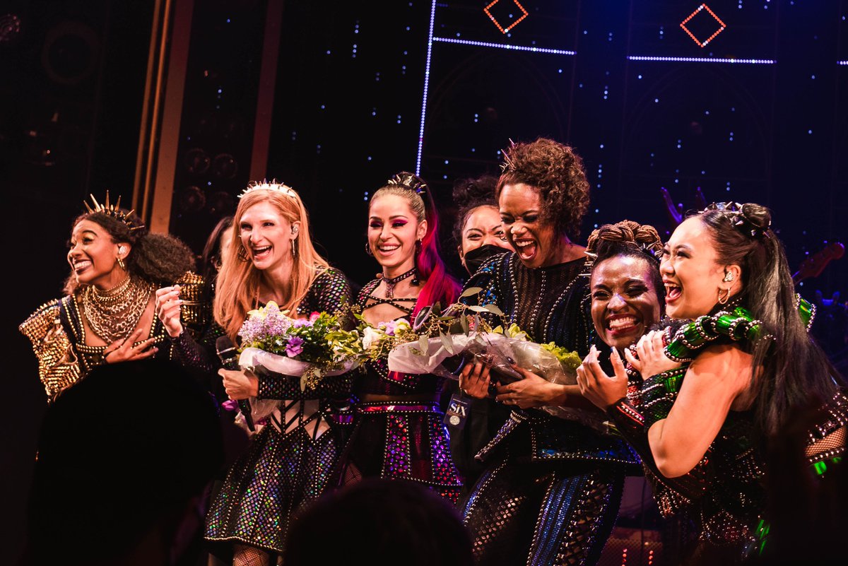 Theatrely's tweet photo. Last night, @KeriRFuller13 and Joy Woods joined the Queendom over at @SixBroadway! #SixBway
✨📸: @MichaelahAnne
https://t.co/itQ8ZfxwLh https://t.co/D3IRNm4AfZ