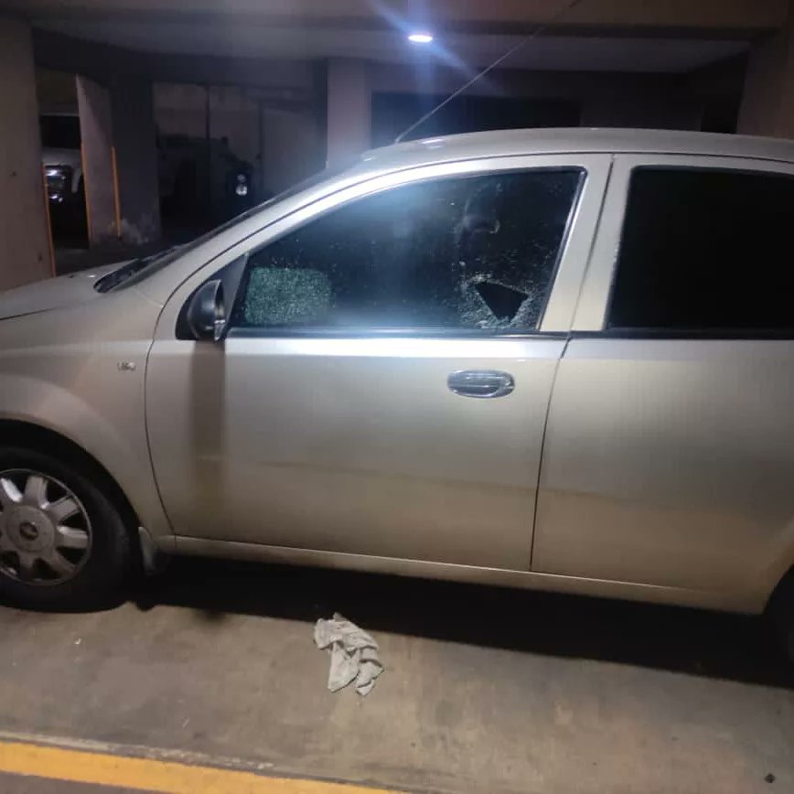 ReporteYa's tweet photo. #15Mar #Miranda
@FaroComunitario: "Palo Verde y Lomas Del Ávila siguen en manos del hampa. Vecinos indican que no tienen respuesta de los cuerpos de seguridad, a pesar de que a pocos metros se encuentra un módulo de la @PNBVzla

Fotos cortesía vecinal" https://t.co/CxJaxvc0xt