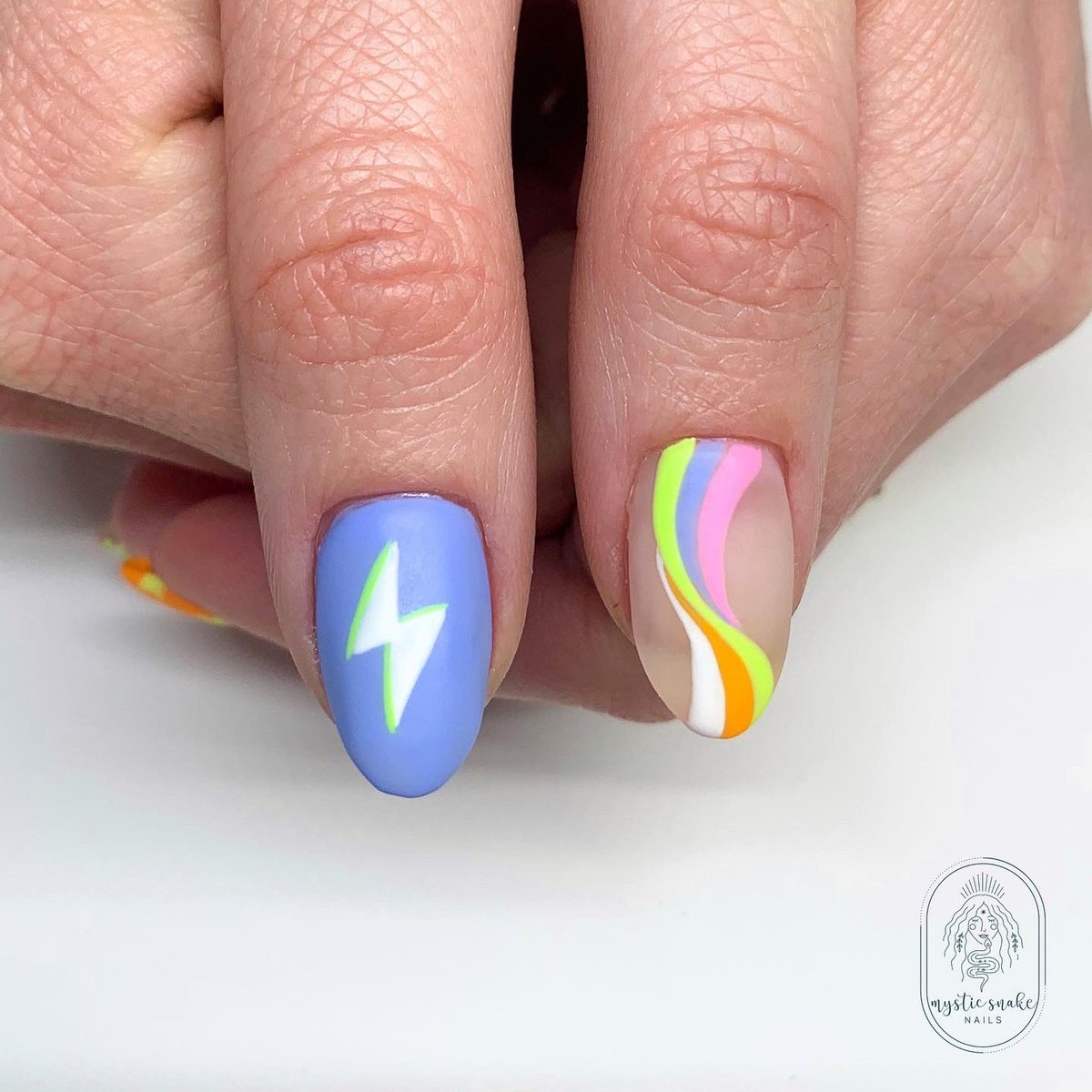 hay_imb's tweet photo. Super in love with the nails I did yesterday - if you’re not on my Instagram go give it a follow and give this picture some love 💛
https://t.co/kTyjEwUeHE https://t.co/ffW8wrGL0a