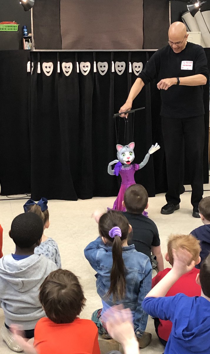 JWMartinSchool's tweet photo. Thank you to our fabulous MSA for providing our kindergarten students with a puppet show about classic fairy tales! The roars of laughter were worth their weight in gold! #MartInThisTogether #LoveNorthSchools https://t.co/rnwrAGRWJy