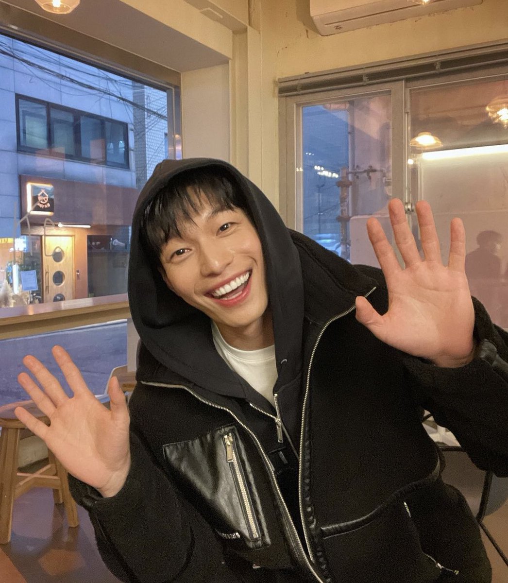 he looks so adorbs 😭