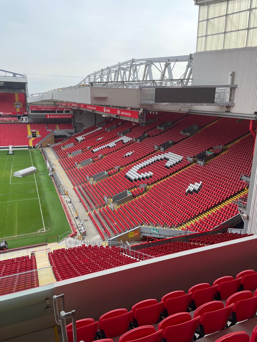 EastwayPrimary's tweet photo. What a day!! We are so lucky! Thank you so much to @LFCFoundation #LFC #anfieldstadium #BringingLearningtoLife @Mighty_Red https://t.co/do4ZtF8Zfo
