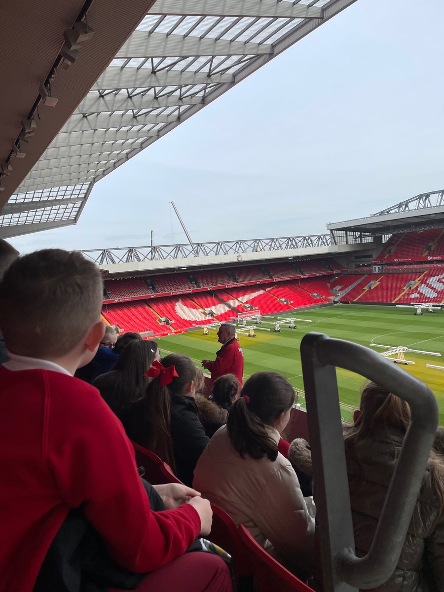 EastwayPrimary's tweet photo. What a day!! We are so lucky! Thank you so much to @LFCFoundation #LFC #anfieldstadium #BringingLearningtoLife @Mighty_Red https://t.co/do4ZtF8Zfo