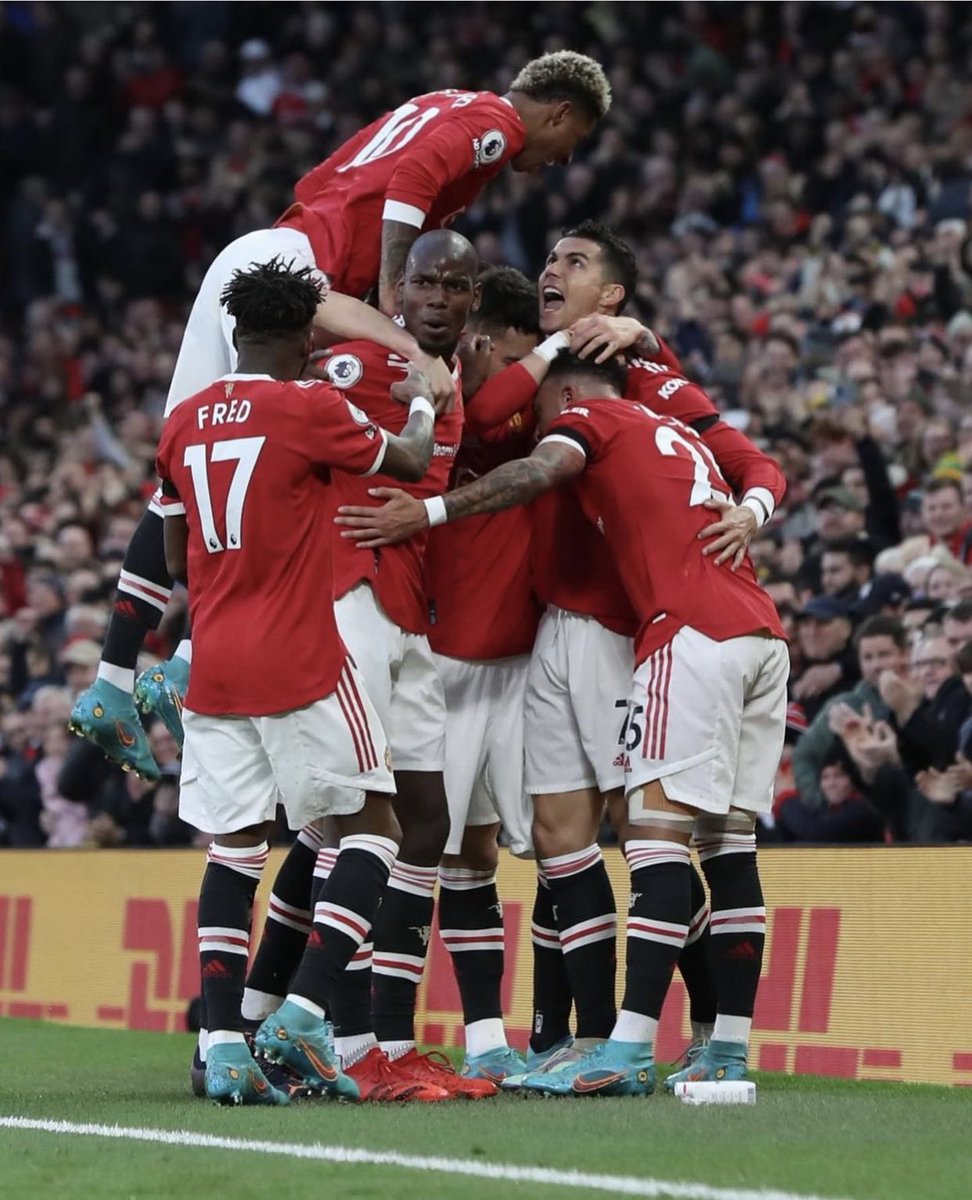 MUnitedEs's tweet photo. Plantilla confirmada para enfrentar al Atlético de Madrid: De Gea, Heaton, Henderson; Bailly, Dalot, Jones, Lindelof, Maguire, Telles, Varane, Wan-Bissaka; Fernandes, Fred, Mata, Matic, McTominay, Pogba; Cavani, Elanga, Lingard, Rashford, Ronaldo, Sancho #UCL [MEN] https://t.co/ONB2zWVneH