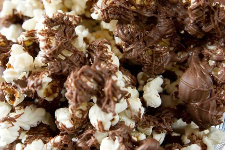 _SweetJennys's tweet photo. If you love our chocolate-covered popcorn retweet the post for a chance to win a free 1 lb bag. https://t.co/RymFRLlsly