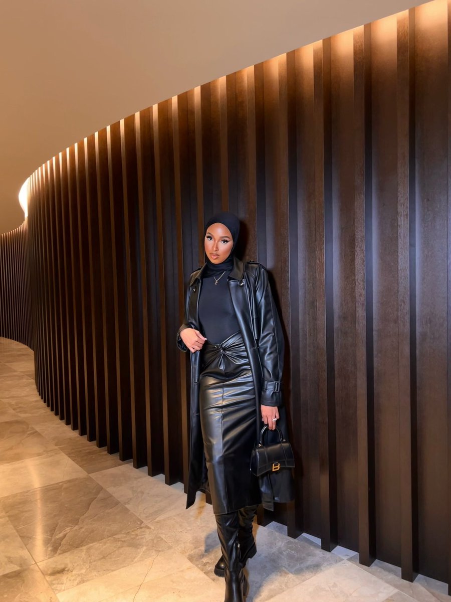 israslayed's tweet photo. back to black🖤 https://t.co/9vKRN9GgpW