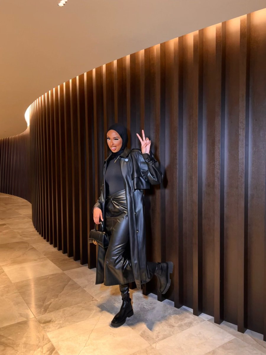 israslayed's tweet photo. back to black🖤 https://t.co/9vKRN9GgpW