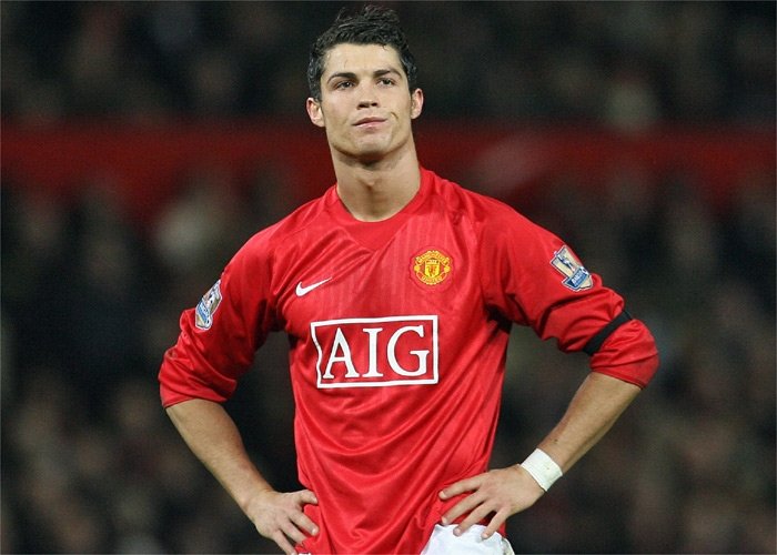 Mercado_Ingles's tweet photo. Cristiano Ronaldo es el primer jugador con la dorsal 7 del Manchester United en marcar +10 Goles por primera vez desde Cristiano Ronaldo en la temporada 2008-09 (18 Goles) por Premier League. https://t.co/8bk6X1MLUJ