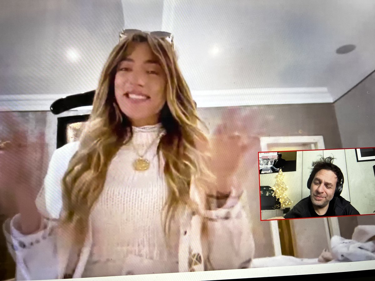 Parpiglia's tweet photo. A #casachi #SoleilSorge #GFvip https://t.co/9sChANAG3D