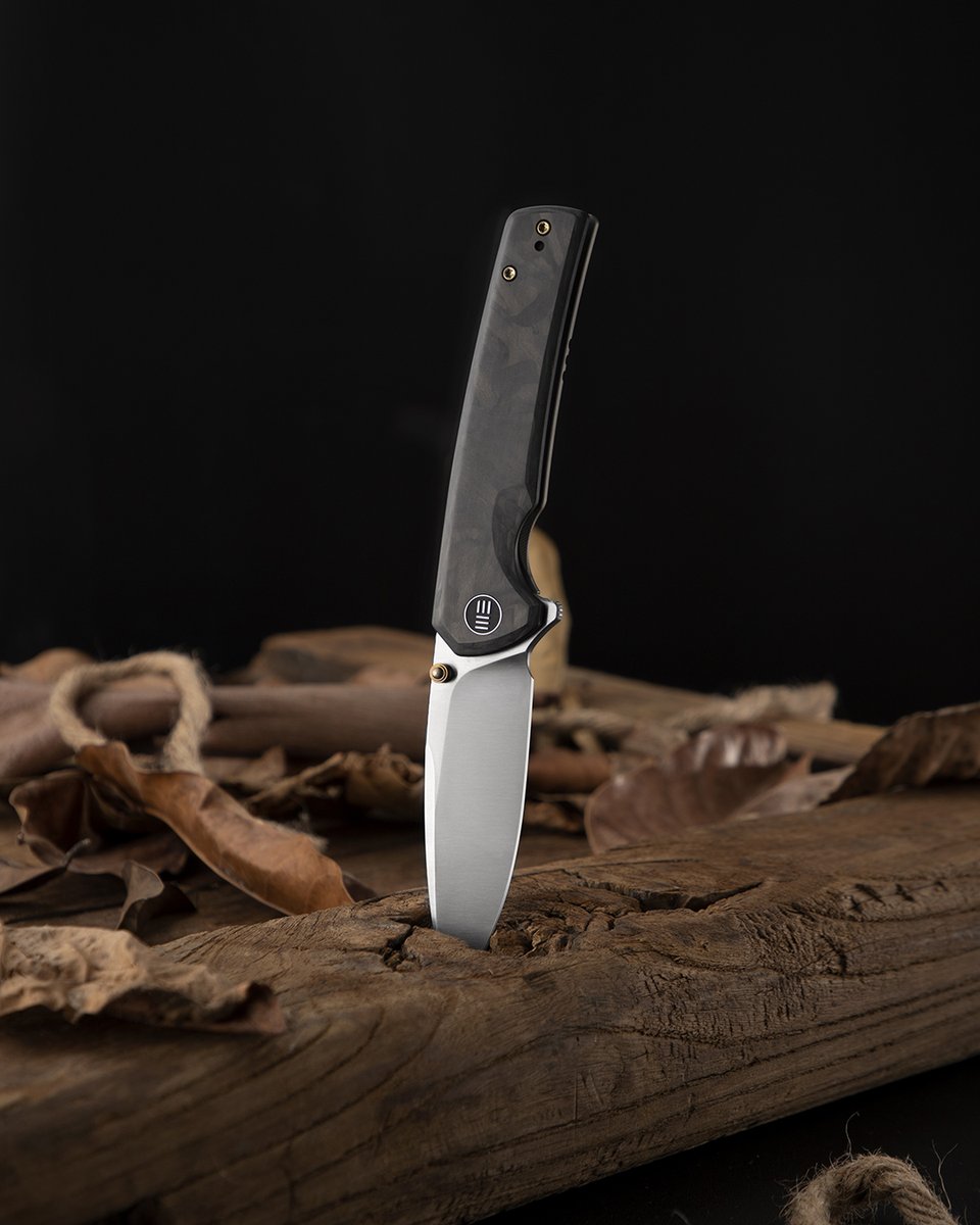 How do you like your WE Subjugator? Share your feelings?🔪👏🏻
♦️Frame Lock
♦️Handle Material: 
Presentation Side: Marble Carbon Fiber
Lock Side: 6AL4V Titanium
♦️Satin Finished CPM 20CV Blade
Link in bio! 

.
.
.
#Weknife #Weknives #Edc #Tool #Knives #WESubjugator