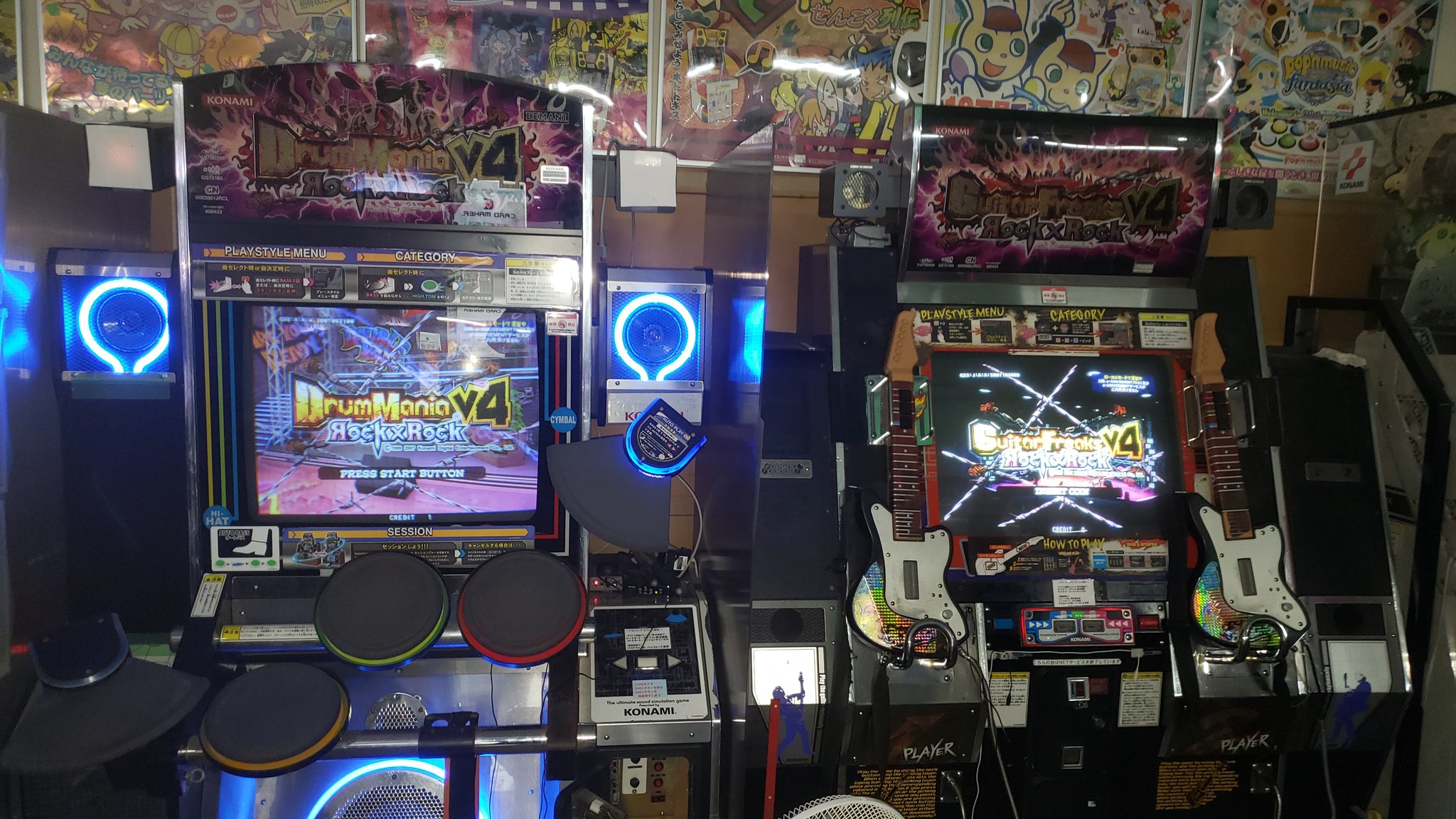 DrumMania V4 Rock×Rock 販促用タペストリー - メルカリ