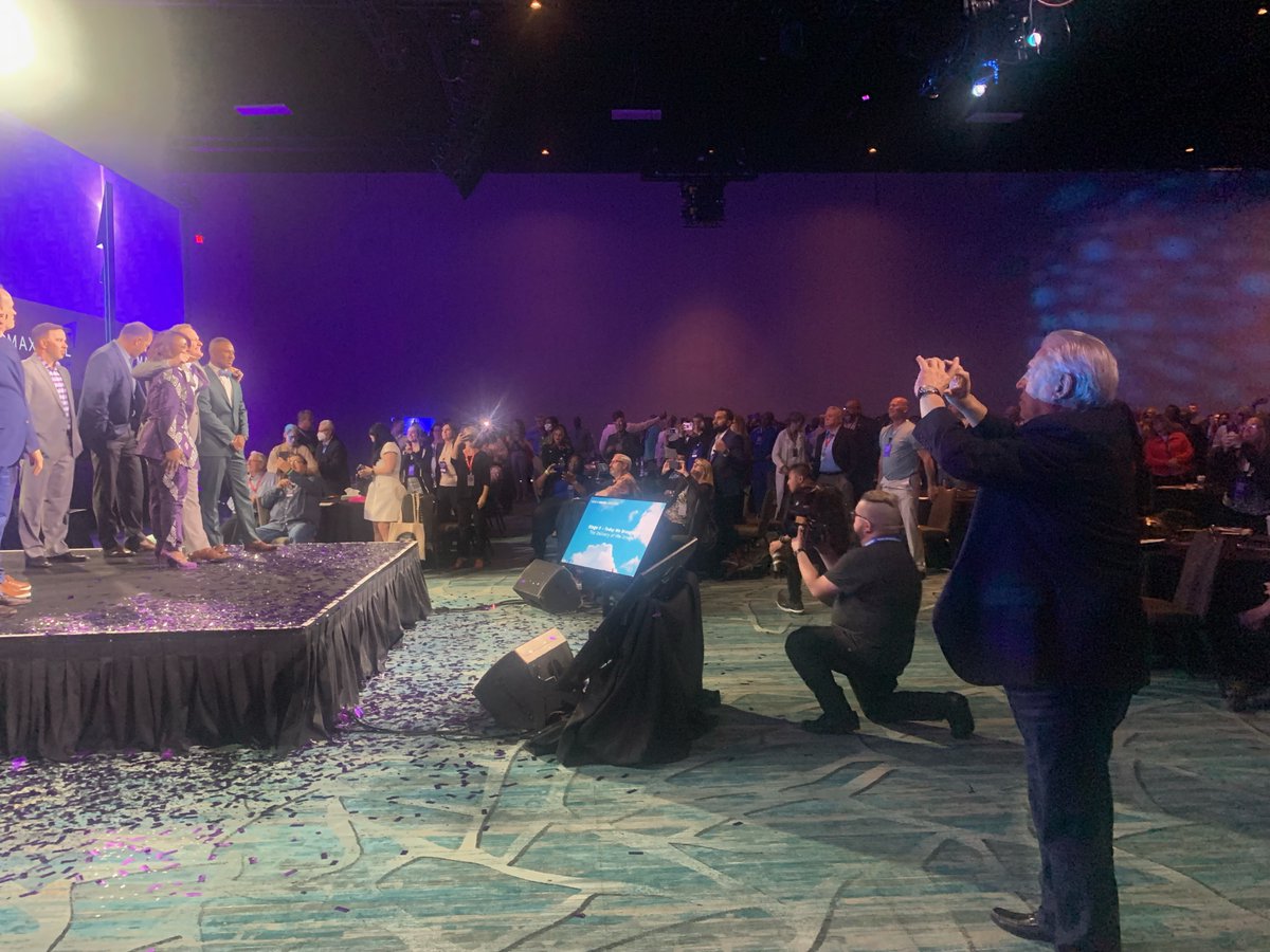 Maxwell Leadership tweet media