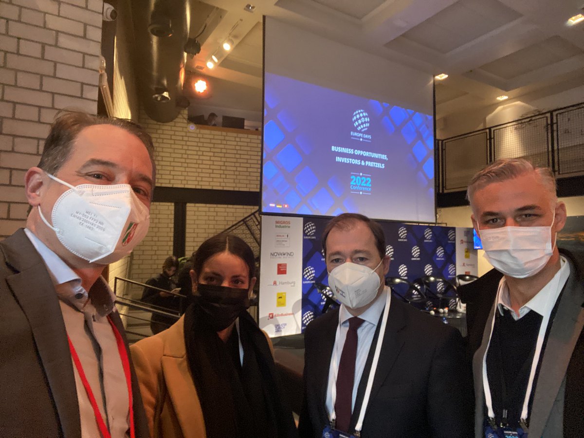 NeugartFelix's tweet photo. Vertiefung einer engen Partnerschaft: Im Mittelpunkt des Wirtschaftsprogramms beim #NRW-Besuch in #Israel stehen der Austausch mit 🇮🇱 #Startups und ein Fachkräfte-Programm des #Handwerk|s - M. #Speich vertritt den erkrankten @HendrikWuest, der mit Videobotschaften präsent bleibt! https://t.co/3Wu4qoRVXd