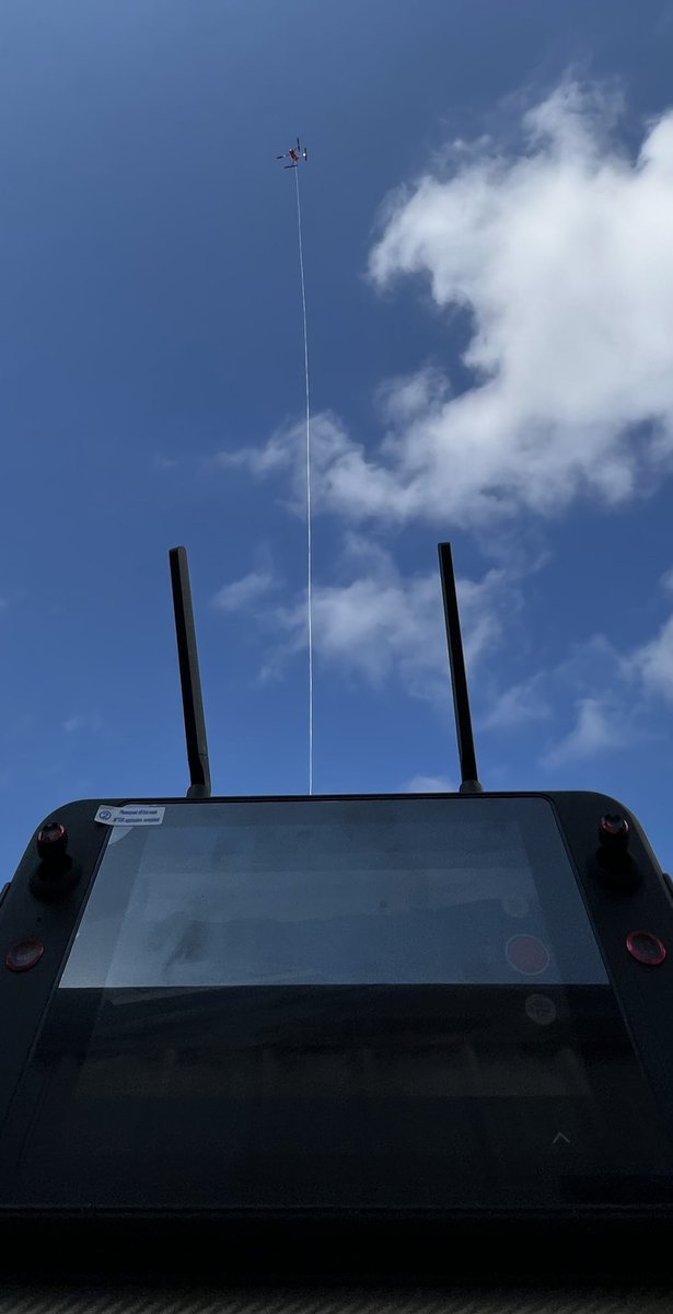 InnovateDrone's tweet image. Testing the Autel Evo 2 6k with our Tethered System. This Autel smart controller is amazing! @AutelRobotics #TetheredDrones