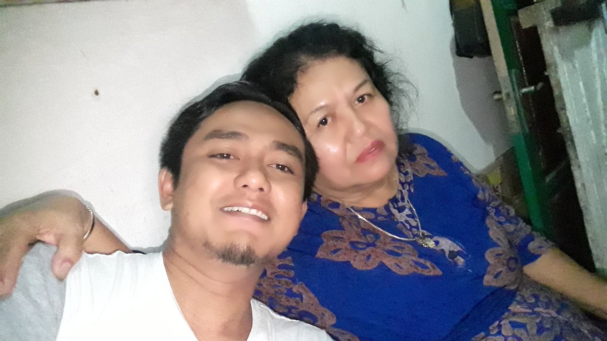 Shand_bro's tweet photo. Love U mom... https://t.co/QesG3jTDky