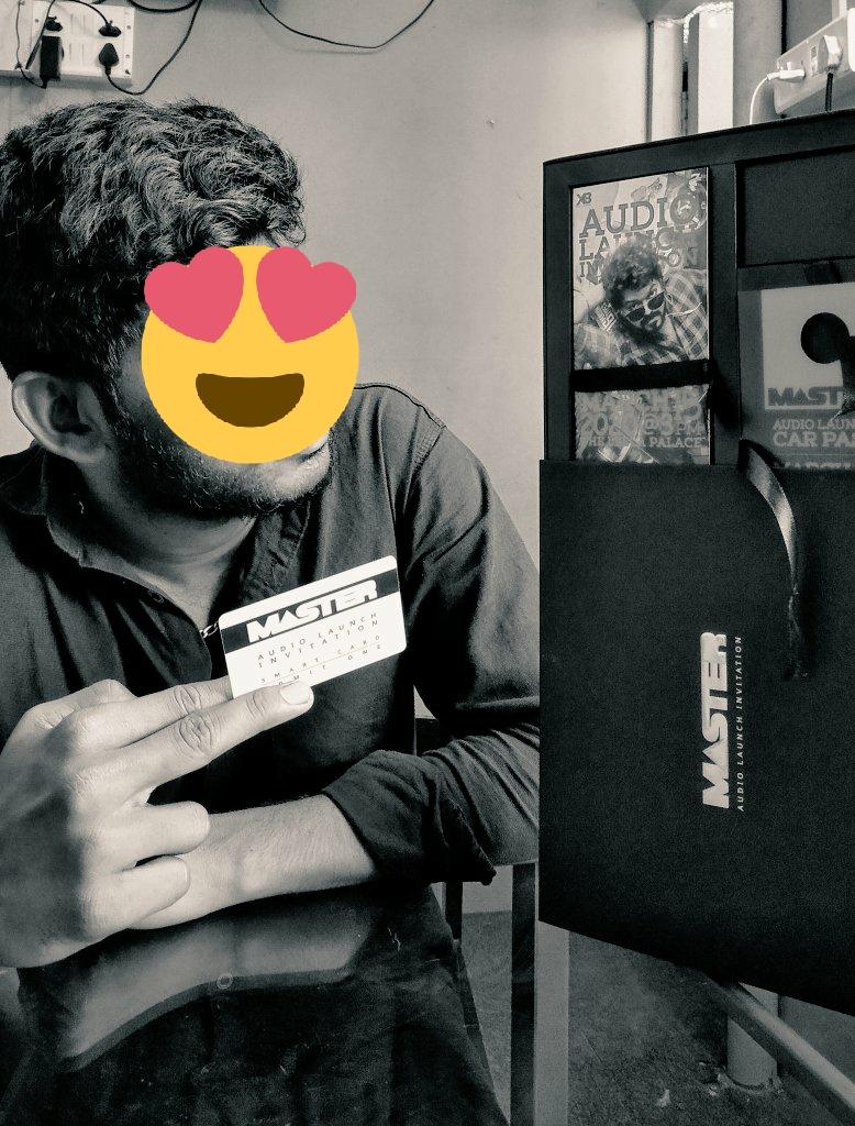 kingvignesh4's tweet photo. #Master memories 😍🖤
#2YearsOfMasterAudioLaunch
தலைவன பார்த்து ரெண்டு வருஷம் ஆச்சு... https://t.co/4uXFcNyWyn