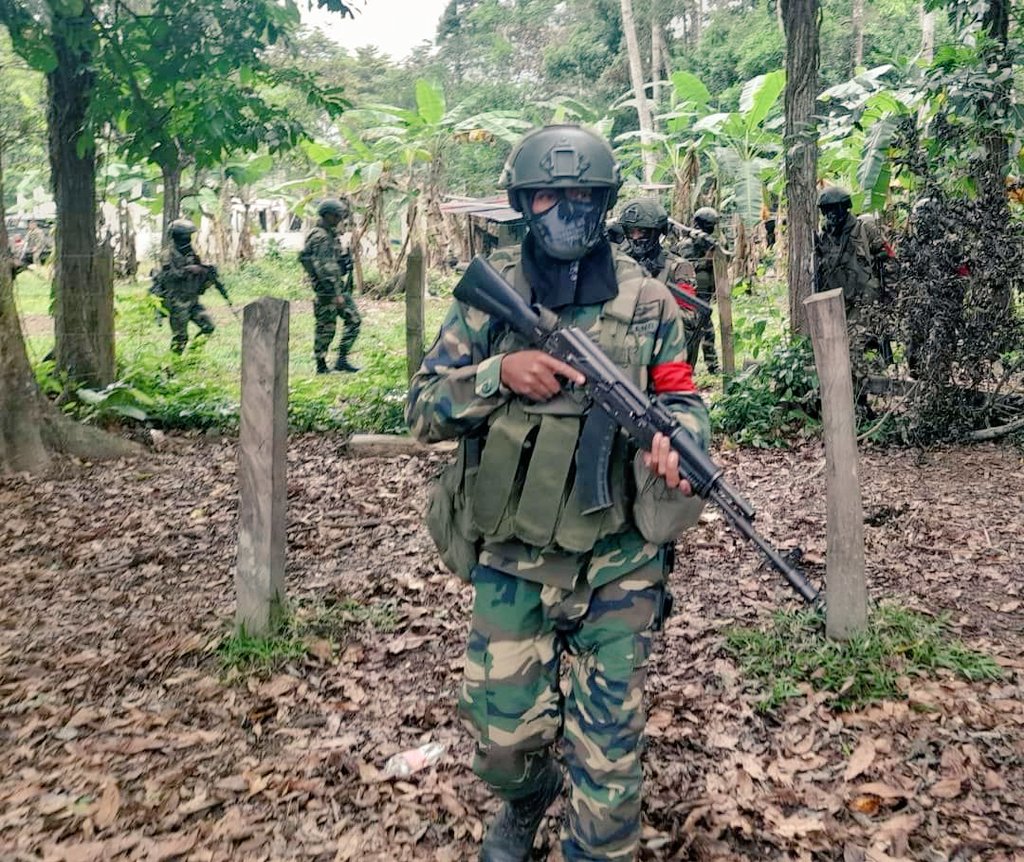 dhernandezlarez's tweet photo. Desde las tierras de Doña Barbara y Santos Luzardo, se desplaza la FANB haciendo patria en labores de escudriñamiento y rastreo, palmo a palmo, vía por vía  para garantizar la libertad del pueblo apureño! https://t.co/gnxOvWQeDL