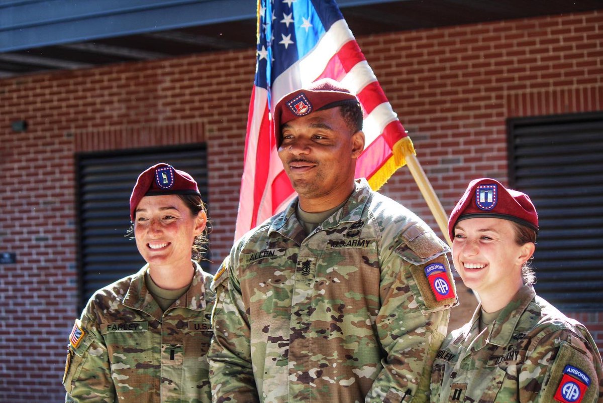 127th_AEB's tweet image. Delta Company's Change of Command Ceremony today! 1SG Cole, incoming, assumes responsibility from 1SG Allen, outgoing. #devilstrike #AATW