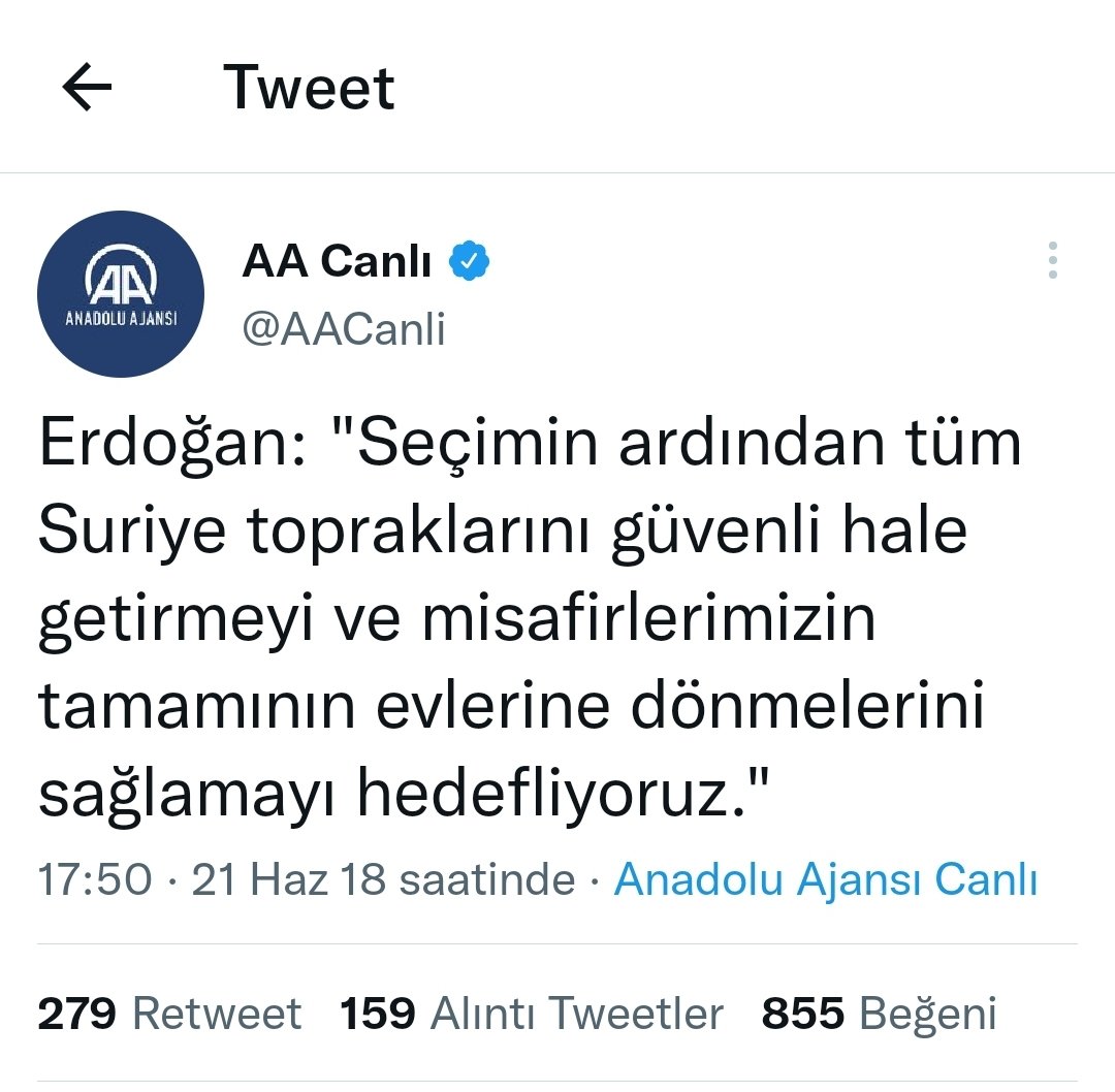 eczozgurozel's tweet photo. Tayyip Erdoğan 2018'de "g��ndereceğiz" dediği mülteciler için bugün "göndermeyeceğiz" dedi.

Kendi verdiği sözü unutan birinin hangi sözüne inanacağız?

Biz, Suriye'deki iç savaşı bitirip zorla değil davulla, zurnayla 6 milyon göçmeni memleketlerine yollamaya söz veriyoruz. https://t.co/vBXxvSiUf6