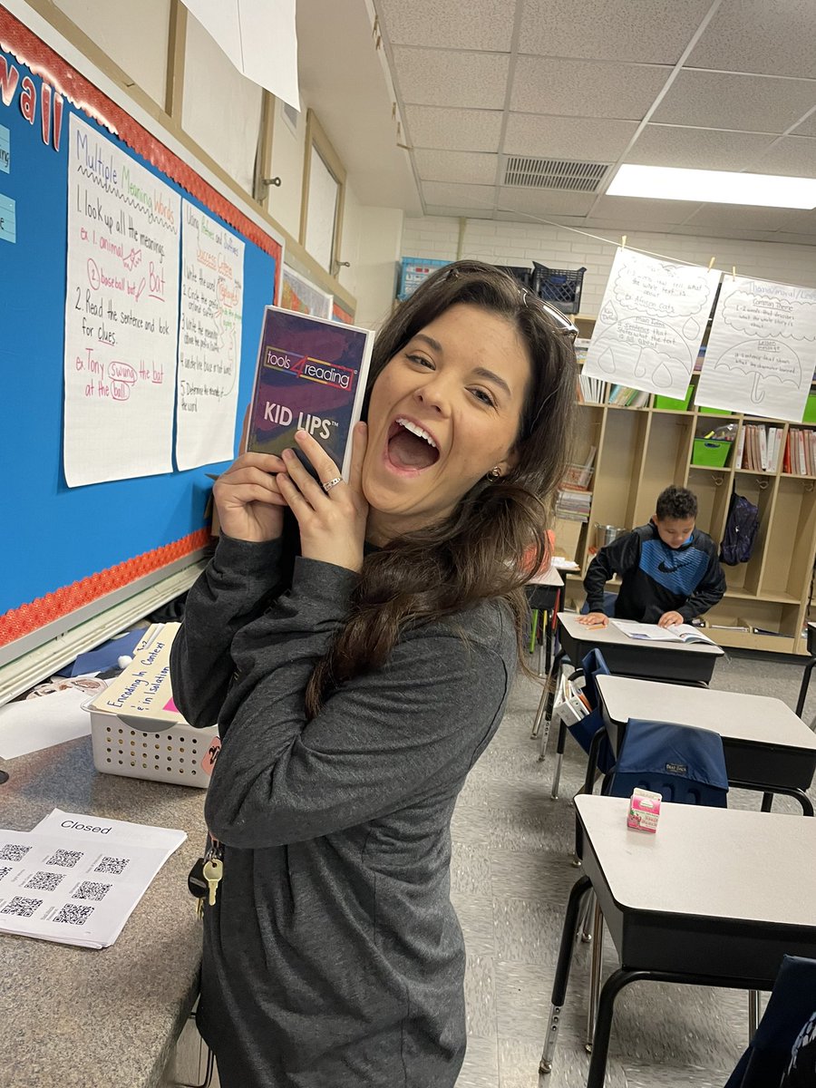 RachelGraves256's tweet photo. Thank you @anacbehel for buying all of our K-3 teachers the @tools4reading Kids Lips package! They were so excited when the last part arrived this morning! I loved seeing their reactions as I passed them out. https://t.co/bFyZhIWJv6