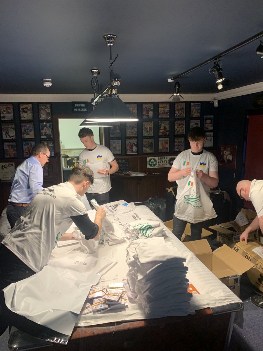 The power of community! Thanks to John , Karl and the team ⁦<a href="/GleesonsPub/">Gleesons Booterstown</a>⁩ 💪🇺🇦🇺🇦🇺🇦