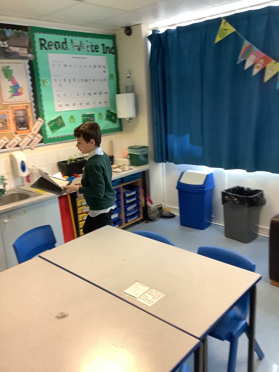 nylandcampus's tweet image. More hands on learning today in maths as pupils searched their classroom and playground to see what shapes objects were and which was the most common used shape… #seeingislearning #handson #maths #shapes