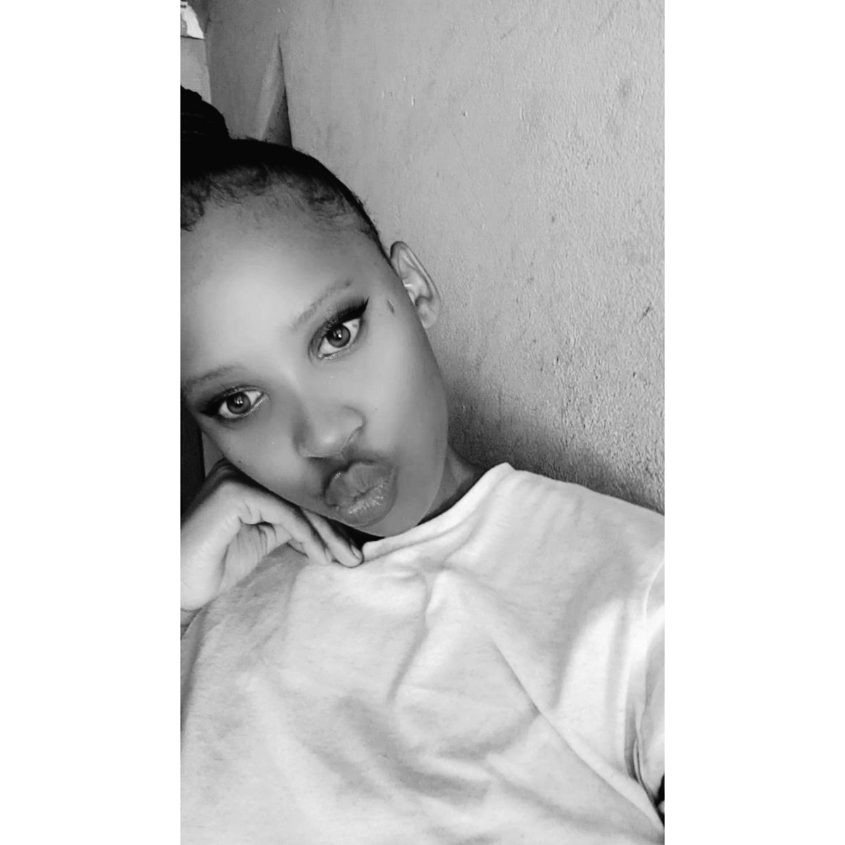 thabi_bosh's tweet photo. #NewProfilePic https://t.co/ycUmI8Z8K5