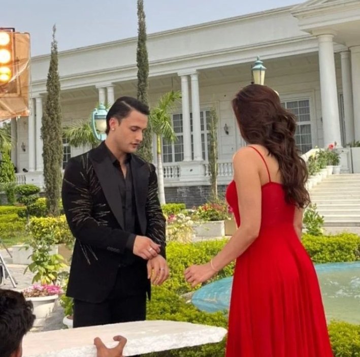 Bts from new project.. #AsimRiaz &amp;
#daisyshah . 

NIGHTS N FIGHTS POSTER OUT NOW

 x.com/i/spaces/1gqxv…