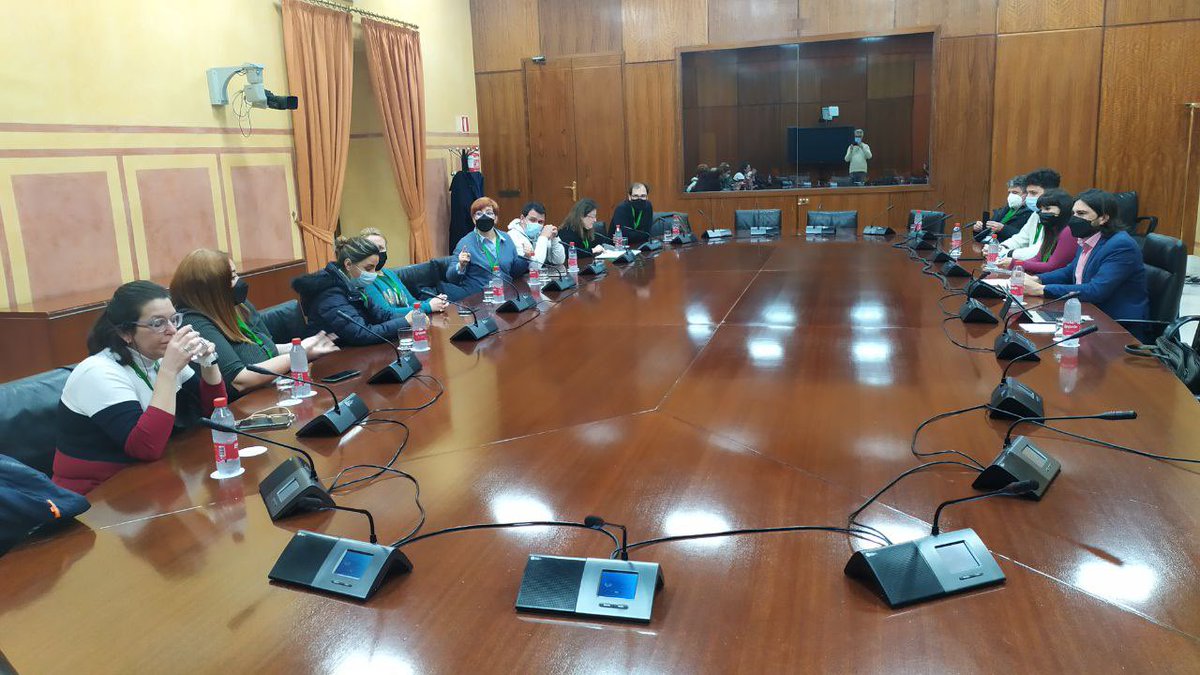 🔴 Hoy, acompañando a familias de hijos/as con TEA, junto con el compañero <a href="/ismaelsc_/">Ismael Sánchez Castillo 🔻</a> para trasladar al <a href="/ParlamentoAnd/">Parlamento Andalucía</a> propuestas que mejoren sus complicadas situaciones, se valoren sus derechos y se eliminen las trabas institucionales con las que se encuentran constantemente.