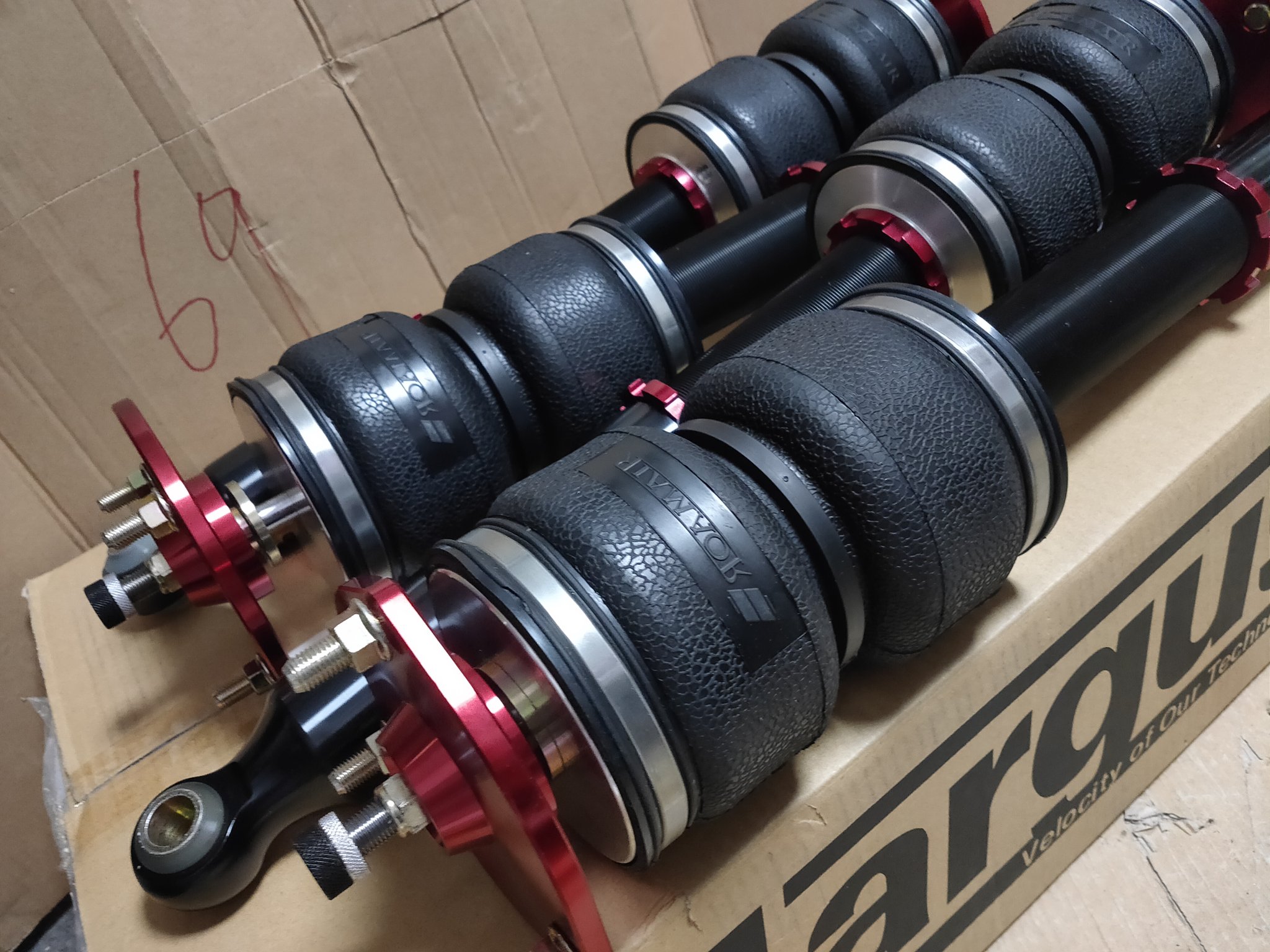 ROAMAIR エアサス　エアバックblitz 車高調　roamair 車高調エアサス化 エアバック DH105160(下穴) – ROAMAIR_JAPAN