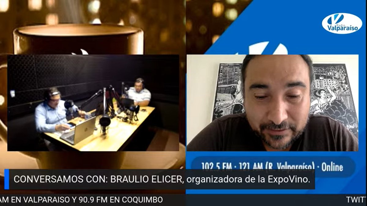 Ahora en el <a href="/twittcafechile/">Una Nueva Red Social</a> conversando Braulio Elicer, gerente de ExpoVino explica que “esta es una versión muy esperada en Valparaíso" youtu.be/CVTu1iuIHhE a través de <a href="/YouTube/">YouTube</a> <a href="/RadioValparaiso/">Radio Valparaíso</a>