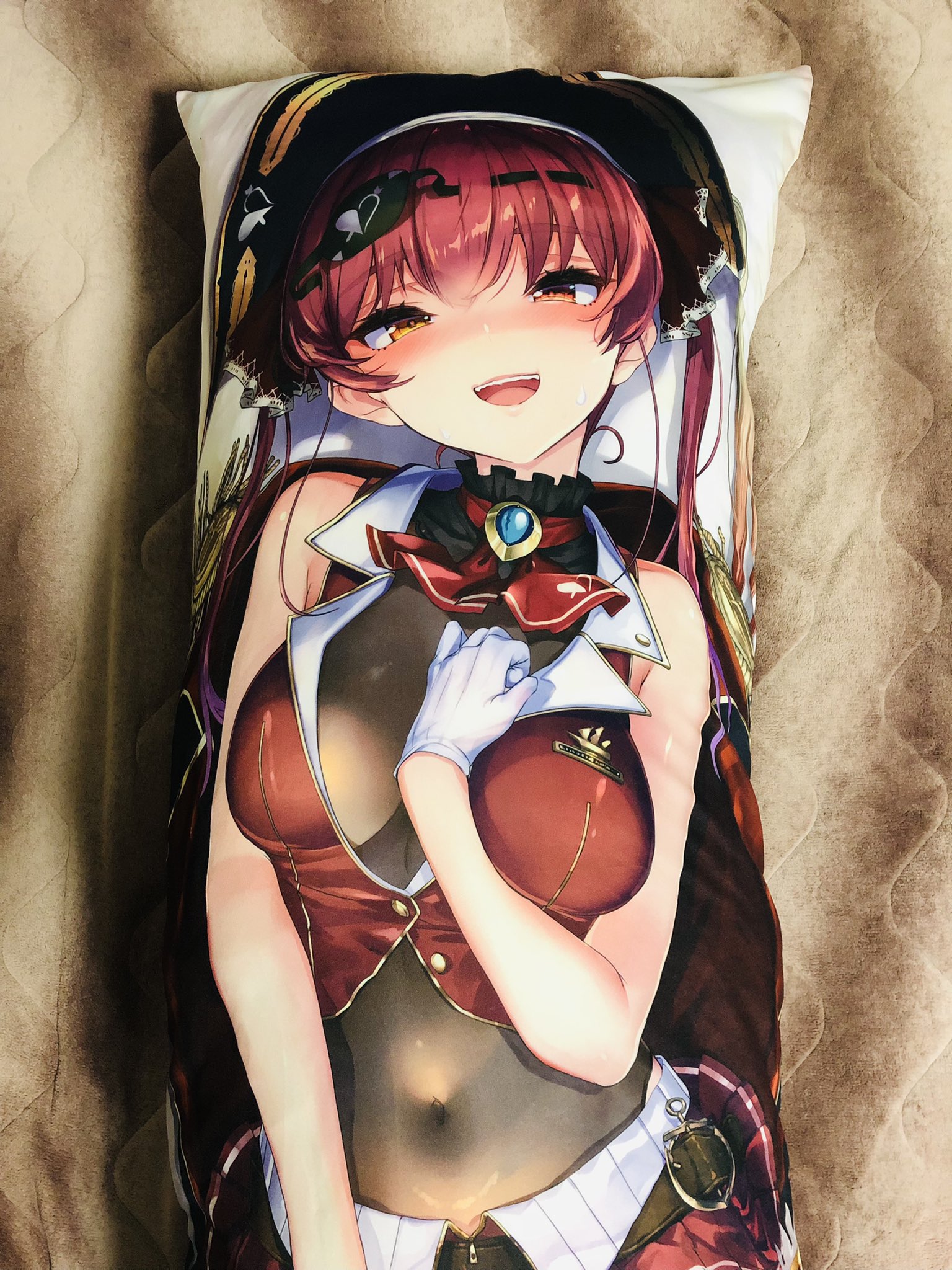 あかさあい先生描き下ろし 宝鐘マリン抱き枕カバー Amazon.co.jp: 宝鐘マリン 100万人記念 抱き枕カバー あかさあい