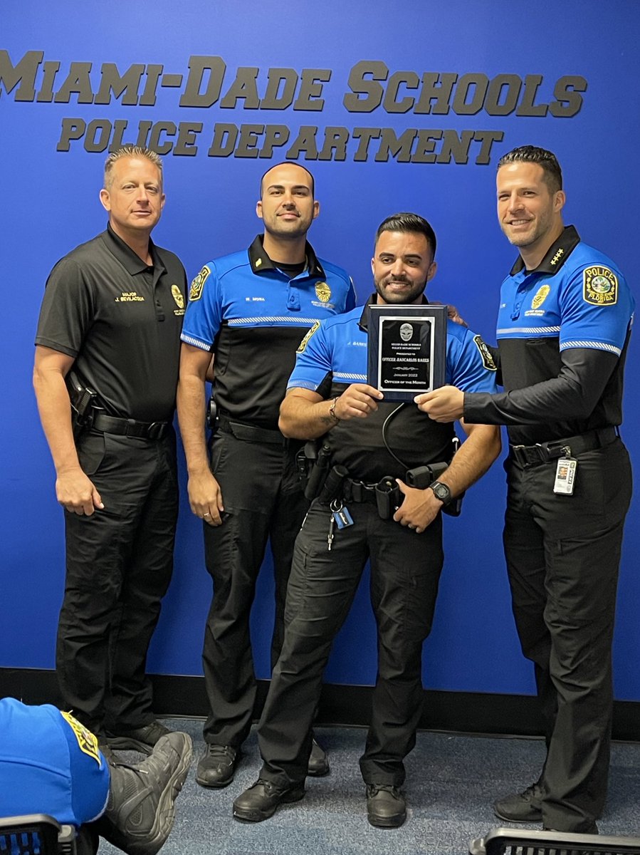 ChiefEdwinLopez's tweet photo. Officer of the Month awards for these amazing SROs #BackTheBlue https://t.co/0mVMK1JqK1