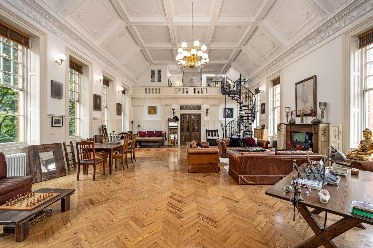 hurfordsalvicar's tweet photo. Property of the Week - For Sale

THE CLERKENWELL BALLROOM

https://t.co/LZPpQS78yY

#Clerkenwell #EC1 #Rare
@marcofugaccia https://t.co/U4yHMlv1yg