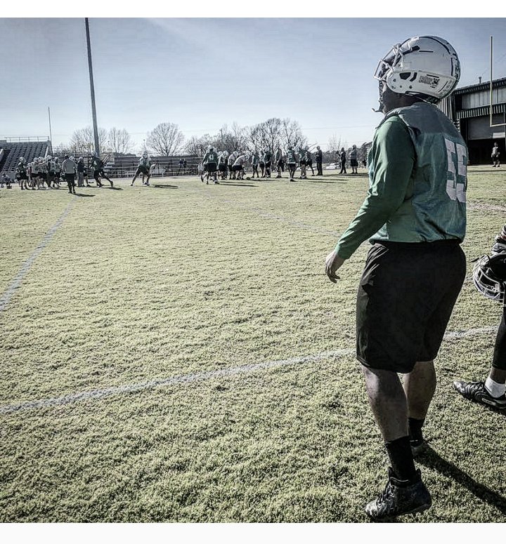 primetime199695's tweet photo. As I get older I think about my future alot more what will it be like who will be there . Finally in my last year of college football one year I got make it my best year. I realized things about me that makes me stronger than the next my will to never give up find a way #nflprosp https://t.co/D271OXUKfv