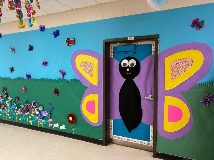 porter_elem's tweet photo. Excitement is evident in the eyes of STREAM students at Porter as they experiment with colors! They are amazed as new colors emerge while applying water to their patterns. Students create a butterfly garden that the whole school enjoys! #LivinThePantherLife #JCSTREAM #leaderinme https://t.co/bXodgLIgoI